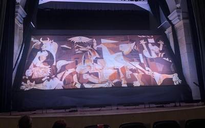 Azken egunak txokolatezko 'Guernica' Oñatin ikusteko