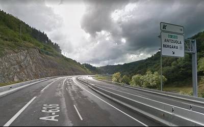 A-636 autobideko sarrera-irteerak itxiko dituzte domeka gauean, Antzuolan