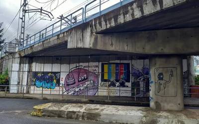 Sopelako EH Bilduk salatu du Udalak Enrike Urrutikoetxea kaleko mural politikoak ezabatu dituela