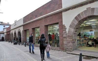 Bakea eta bizikidetza lantzeko tailerrak izanen dira Baztanen