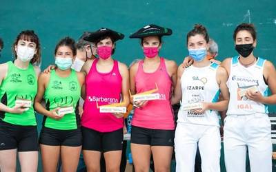 Ainhoa eta Maria Iraizoz txapeldunak, trontzan