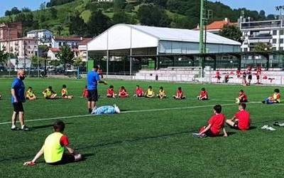 2021-2022 futbol eskolako izen-ematea itxita