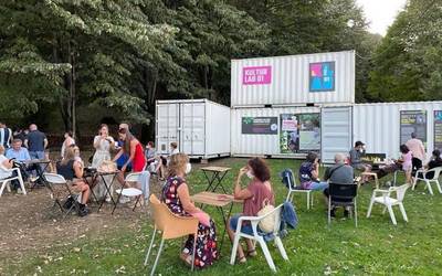 'KulturLab' ekimeneko lehenengo erakusketa inauguratu zen asteburuan Laudion