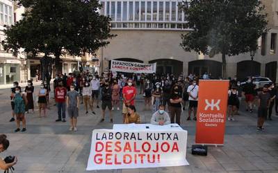 Gasteizko Zentro Sozialistaren desalojoa geldiarazteko manifestazioa deitu dute