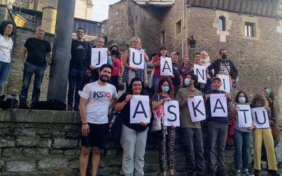 Juana Ruiz aske uzteko eskatu dute Gasteizen