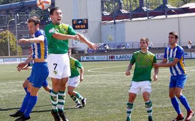 [Argazki galeria] Durango eta Beti Gazteren arteko futbol partidako irudi ikusgarrienak