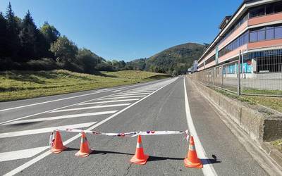 51 urteko txirrindulari bat hil da Elgoibarren, trafiko istripuan