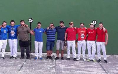 Baztan-Errekako laxoa kopa torneoko lehen finalista erabaki da Arraiozen