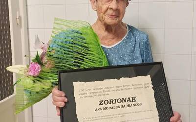 100 urte bete ditu Bergarako Ana Moralesek