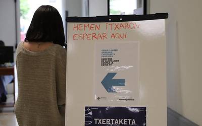 Urrirako, herritarren %90 txertatuta egongo dela adierazi du Sagarduik