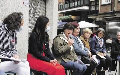 Hezkuntzaren eta zaintzaren harietatik tirakada, borrokak etenik izan ez dezan