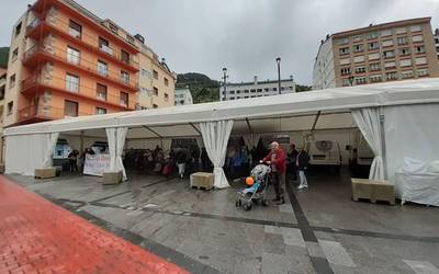 “Herritarren zerbitzura dagoen banka publikoa” eskatu dute