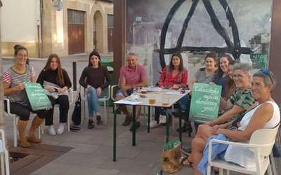 "Lakuntzeko karriketan jendie auskias entzutea nahi dugu"