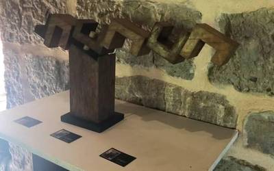 Lesagibel eskultorearen lanak ikusgai daude Donamariako Jauregian