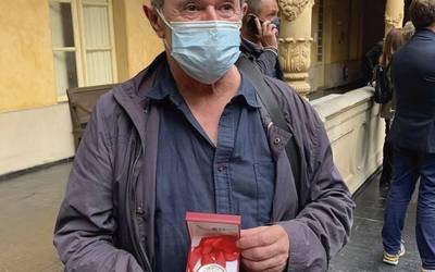 Kirol Merezimenduaren zilarrezko domina jaso du Alberto Retegi beratarrak