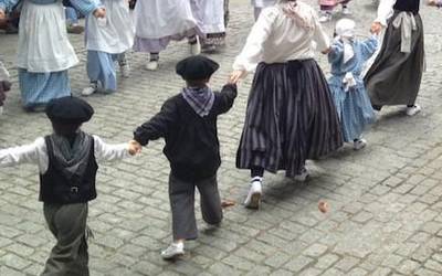 Erretiratuen dantza ikastaroan izena emateko azkeneko eguna bihar izango da