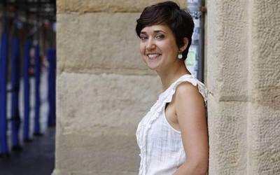 Olatz Mitxelena: "Gizakiari sortzen zaizkion pitzadurak adierazi nahi ditut"