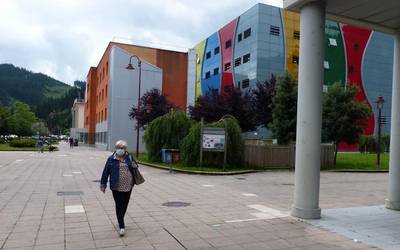 Positiborik ez bailaran eta ingresatutakorik ere ez Debagoieneko ospitalean
