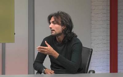 Aritz Resines: "Gizarteak uste dute sexualitatea gazteen kontua dela, baina bizitza osoan zehar dago"