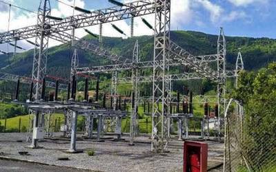 Enpresa elektriko handien gehiegikeria salatzeko egingo duten itzalaldiarekin bat egin du Elgoibarko pentsiodunen mugimenduak