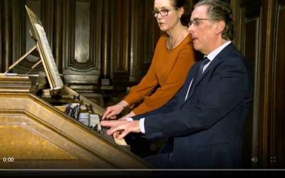 Ben Van Oosten organo-jotzailearen parrokiako kontzertua, osorik ikusgai