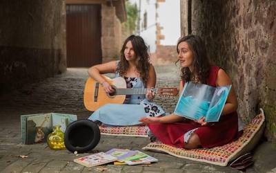 Musikatutako ipuin kontaketa saioa izango da bihar Aiako eskolan