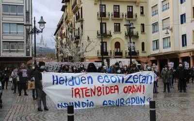 Bi egunetako grebara deitu dute Gipuzkoako adineko egoitzetako egoera salatzeko