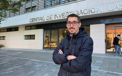 "Hizkuntzen jatorria argitzeko tresna lagungarria da DNA"