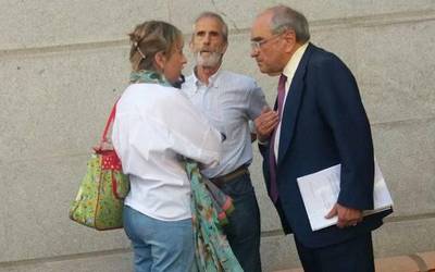 Servini epaileak Martin Villa auzipetzea erabaki du