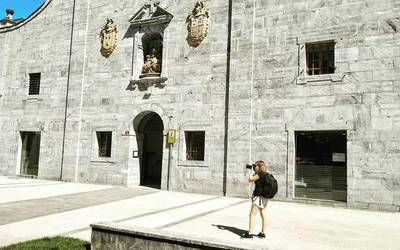 Bi langile kontratatu nahi ditu Lesakako Udalak, bat Haur Txokorako eta bertzea turismo bulegorako