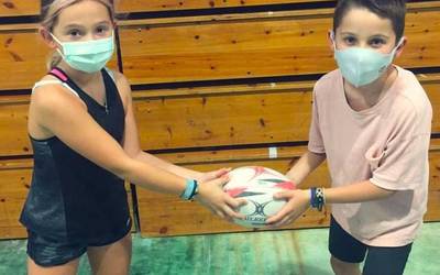 Zapatuan, errugbi topaketa, futbol zelaian