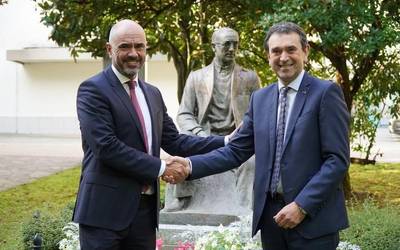 Mondragon Unibertsitateak eta Laboral Kutxak aurretik zuten lankidetza luzatu eta handitu dute