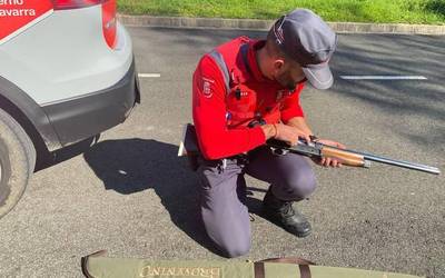 Auto gidari bat geldiarazi du Foruzaingoak Beran drogetan positibo emateagatik