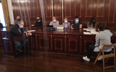 Tasa eta zerga gehienak %3,3 igoko dituzte 2022an