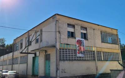 Zornotzako gazte mugimenduak Ogena auzoko lantegi bat okupatu du bertan gaztetxea ipintzeko