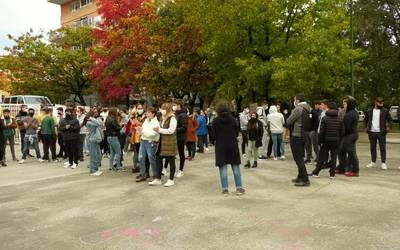 Bailarako hainbat ikaslez osaturiko ekimena izan da  Inmakuladak antolatutako boluntariotza azoka