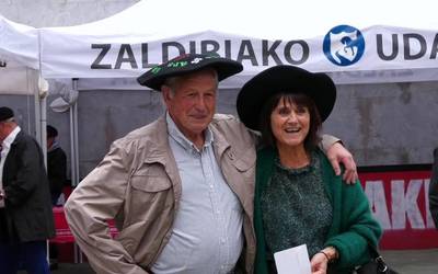 XXVI. Ardiki Eguna ospatu zen Joseba Insausti eta Mari Jose Alkaiaga txapeldunak izanik