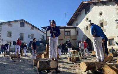 "Txikitatik oso argi nuen Sakanako aizkora Eskolan hasi nahi nuela"