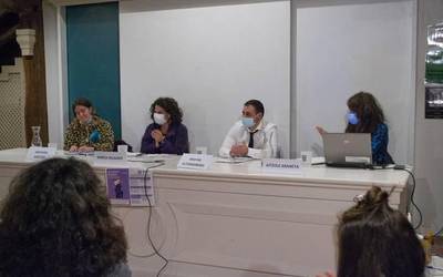 Trans pertsonen egoerari buruz aritu ziren atzo Arizkunenean