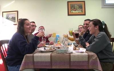 Familien arteko bazkari interkulturalak antolatu ditu 'Bizilagunak' egitasmoak azaroaren 14an