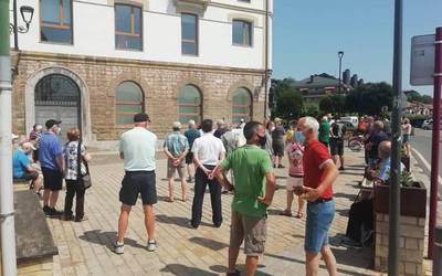 Pentsio publiko duinen alde elkarretaratu dira gaur ere