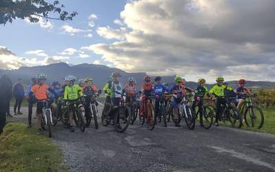 Artomañako mahastiak, eskola kirolekoen ziklokros pista