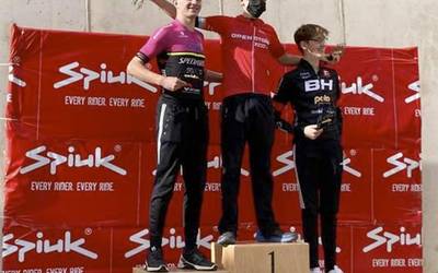 Nafarroako Udazkeneko Opena irabazi du Eneit Bertiz txirrindulari sunbildarrak