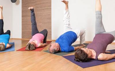 'Core Stretch' probatzeko aukera eta pilates oihalak ikastaroan izena emateko epea zabalik Zubikoan