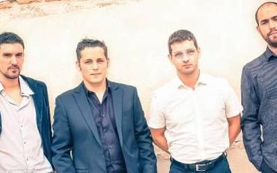 Boys of the Hills taldearen kontzertua igandean Arizkunenean