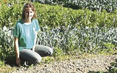 «Herrian kontsumitzeak ekonomiaz haratago doan aberastasuna sortzen du»
