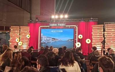 Ikusmina piztu du zumaiarren artean 'Herri Txiki, Infernu Handi' saioko ekitaldiak