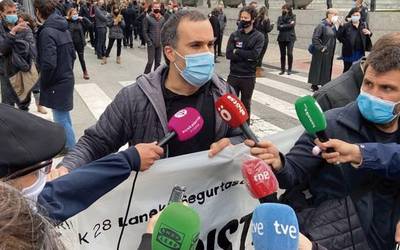 Andoni Larralde (ELA): "Eraginkorra ez den elkarrizketa sozialerako dirua amiantoa kentzera bideratzea eskatzen dugu"