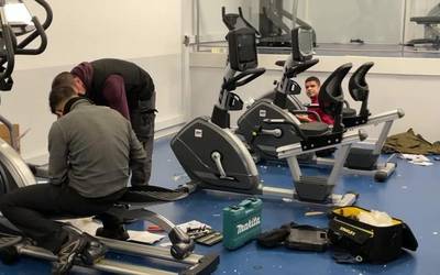 Dena ondo bidean, urtarrilean zabalduko dute udal gimnasioa