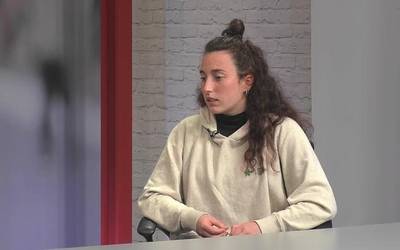 Ixone Mendizabal: "Errefuxiatuen kanpamentuak oso zikin daude; gastroenteritis eta sarna kasu ugari artatu ditugu"
